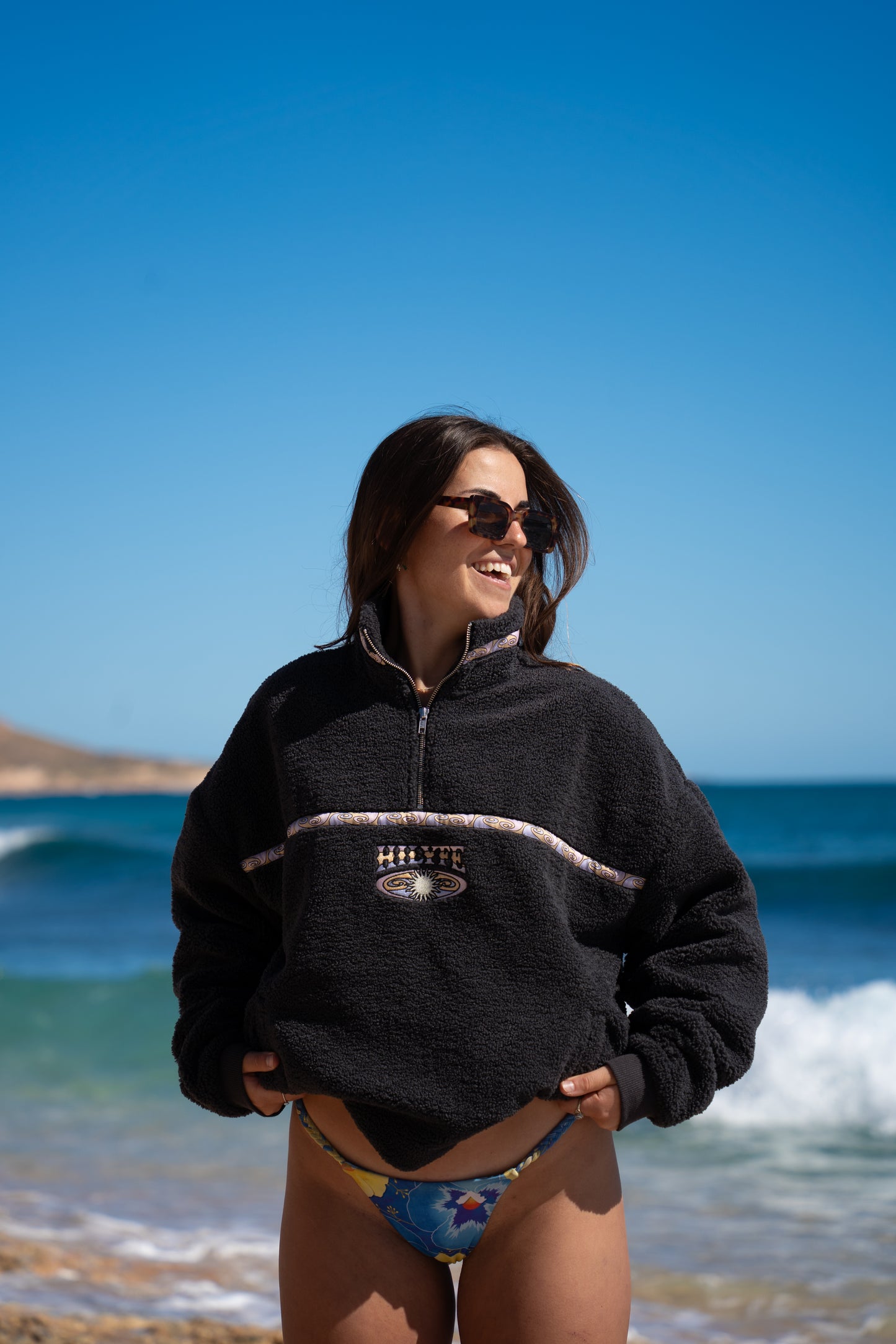 SUNDAZE QUARTER ZIP CHARCOAL
