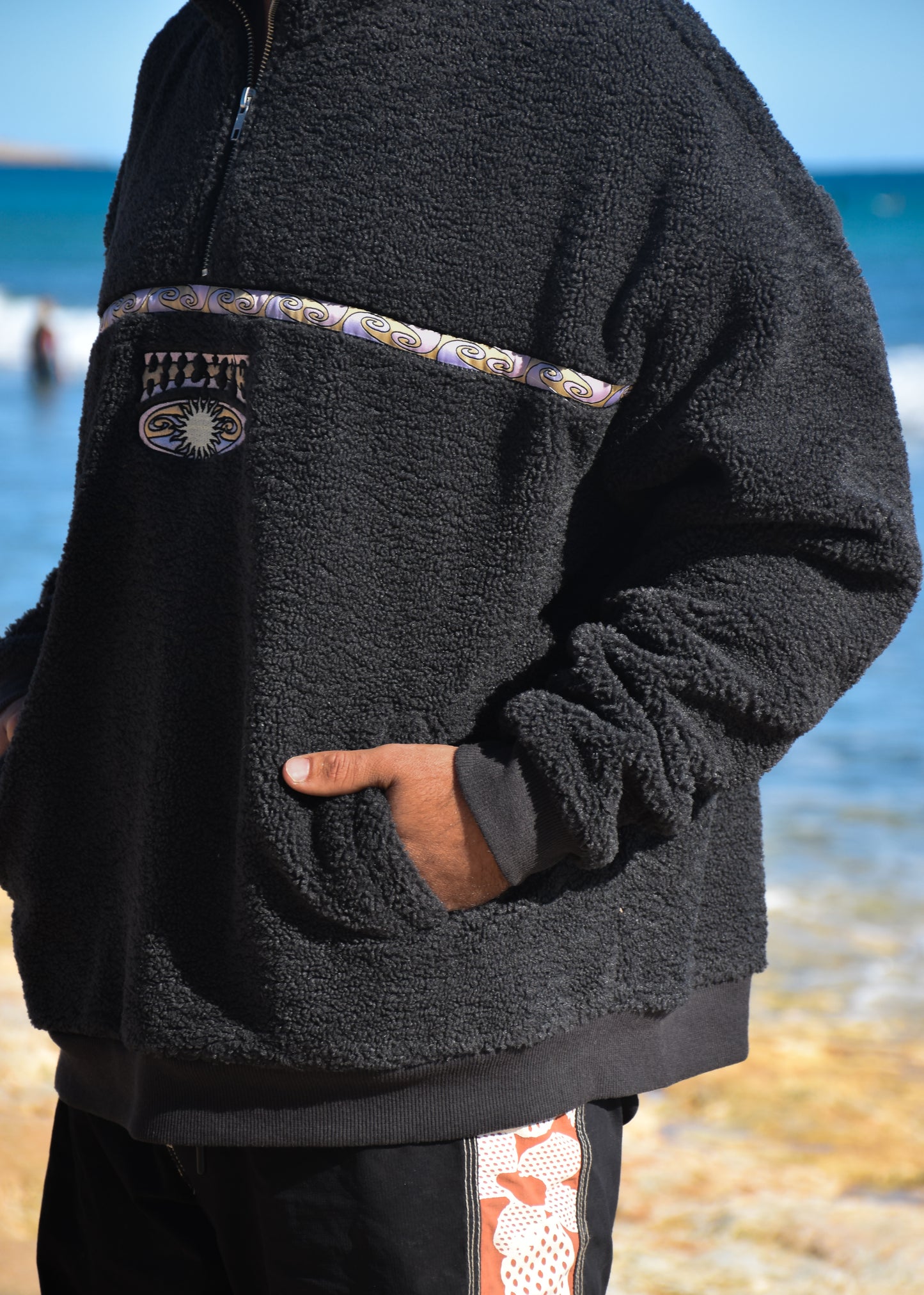 SUNDAZE QUARTER ZIP CHARCOAL